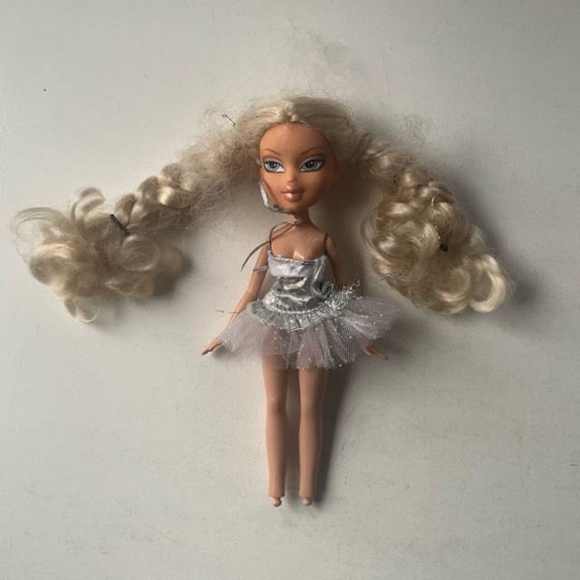 Bratz Celebritiez Cloe Dance Star Doll
