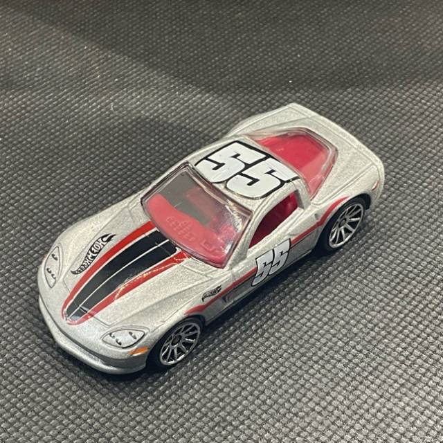 HL C6 Corvette car from the HW Code Cars Ser...