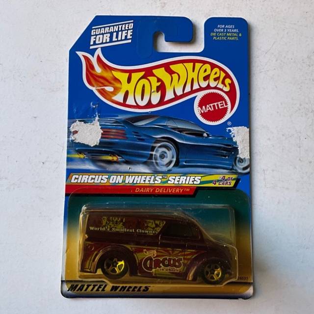 HW DAIRY DELIVERY CIRCUS ON WHEELS No 28 2000
