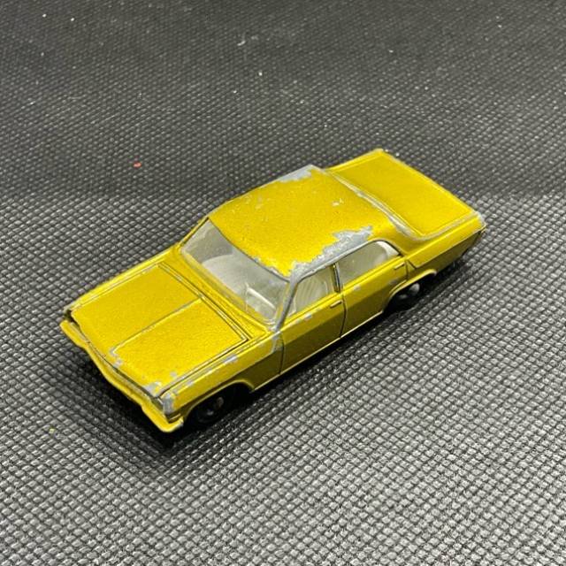 MB HOLDEN OPEL DIPLOMAT No 36 Gold