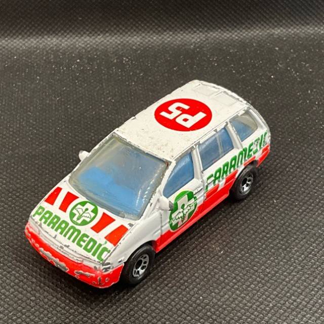 MB NISSAN PRAIRIE PARAMEDIC ( AMBULANCE ) 1990