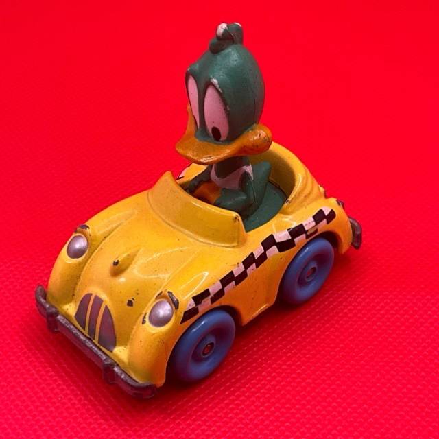 Tiny Toon PLUCKY DUCK Taxi Cab Diecast Car 1...