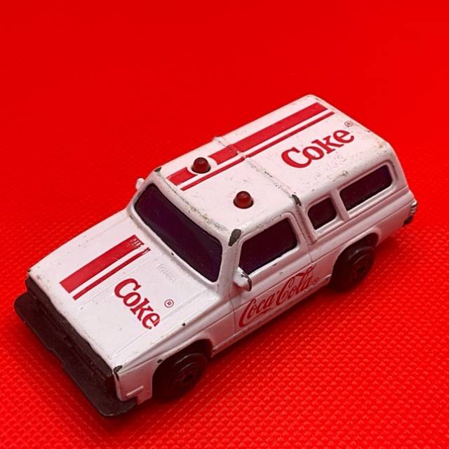 RACING CHAMPIONS COKE 1973 Chevrolet K5 Blaz...