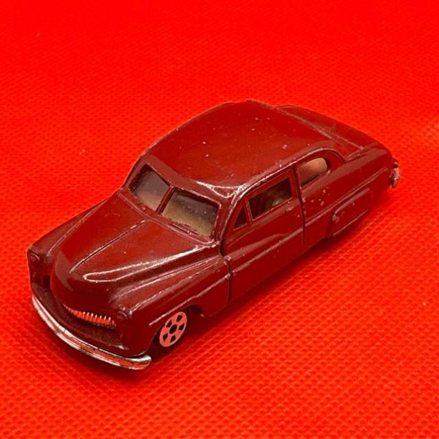 ERTL 1950 MAROON RED MERCURY CUSTOM 50 SEDAN