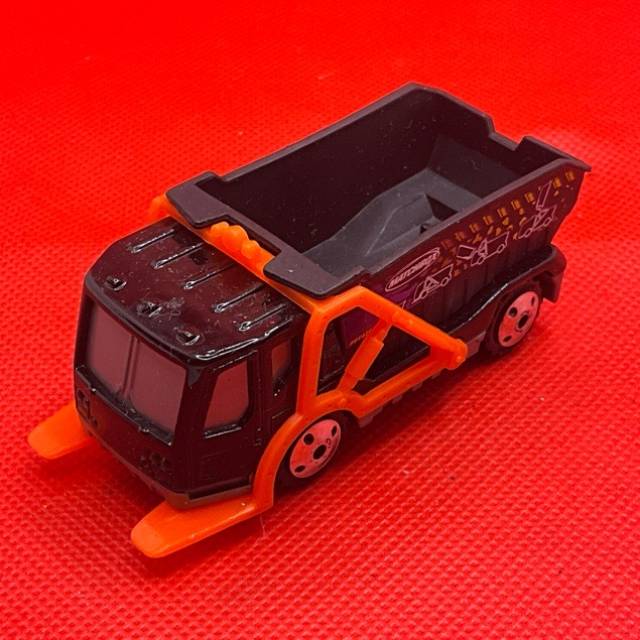 MB Trash Truck 2001