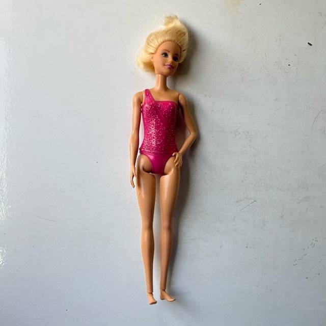 Mattel Barbie Doll I Can Be Ice Skater Caree...