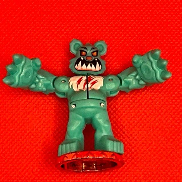Legends of Akedo Super Shreddy Bear Action F...