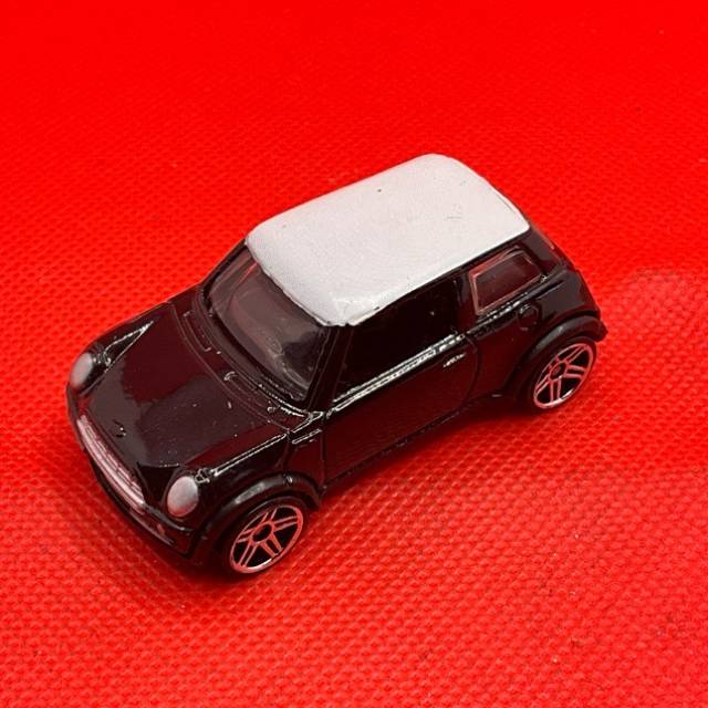 HL Mini Cooper Black with White Roof 2001 Ma...