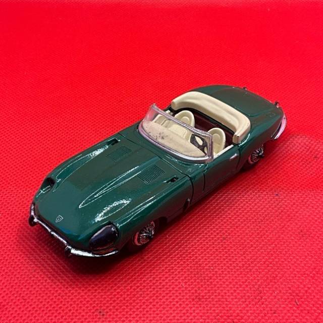 NewRay Green Jaguar E Cabriolet 1961 1 43 Sc...