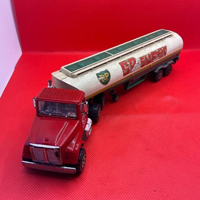Majorette BP Petrol Tanker 1 60 Scale