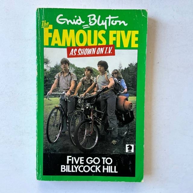 Enid Blyton The FAMOUS FIVE No 16 FIVE GO TO...