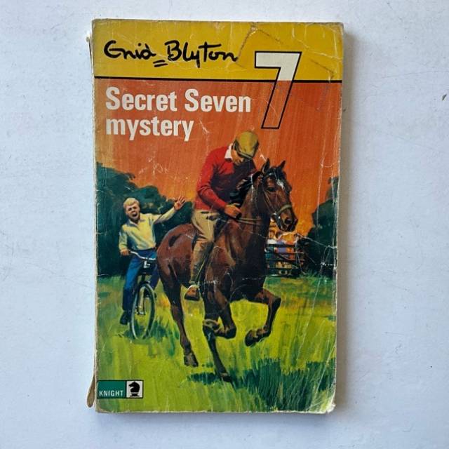 Enid Blyton Secret Seven mystery 1971