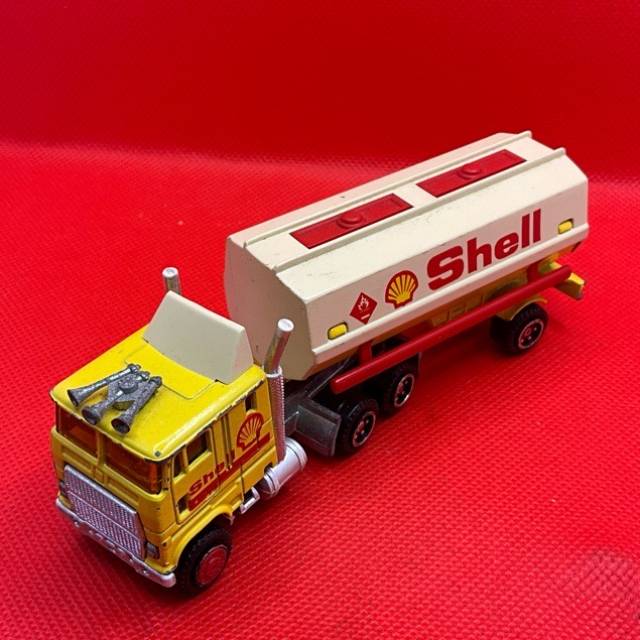 Majorette Shell Tanker Truck