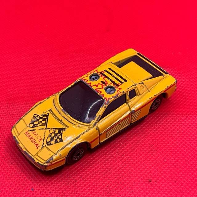 CORGI Yellow FERRARI TESTAROSSA TRACK MARSHA...
